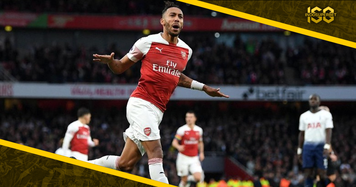 Lempar Kulit Pisang ke Aubameyang, Fans Tottenham Ditangkap